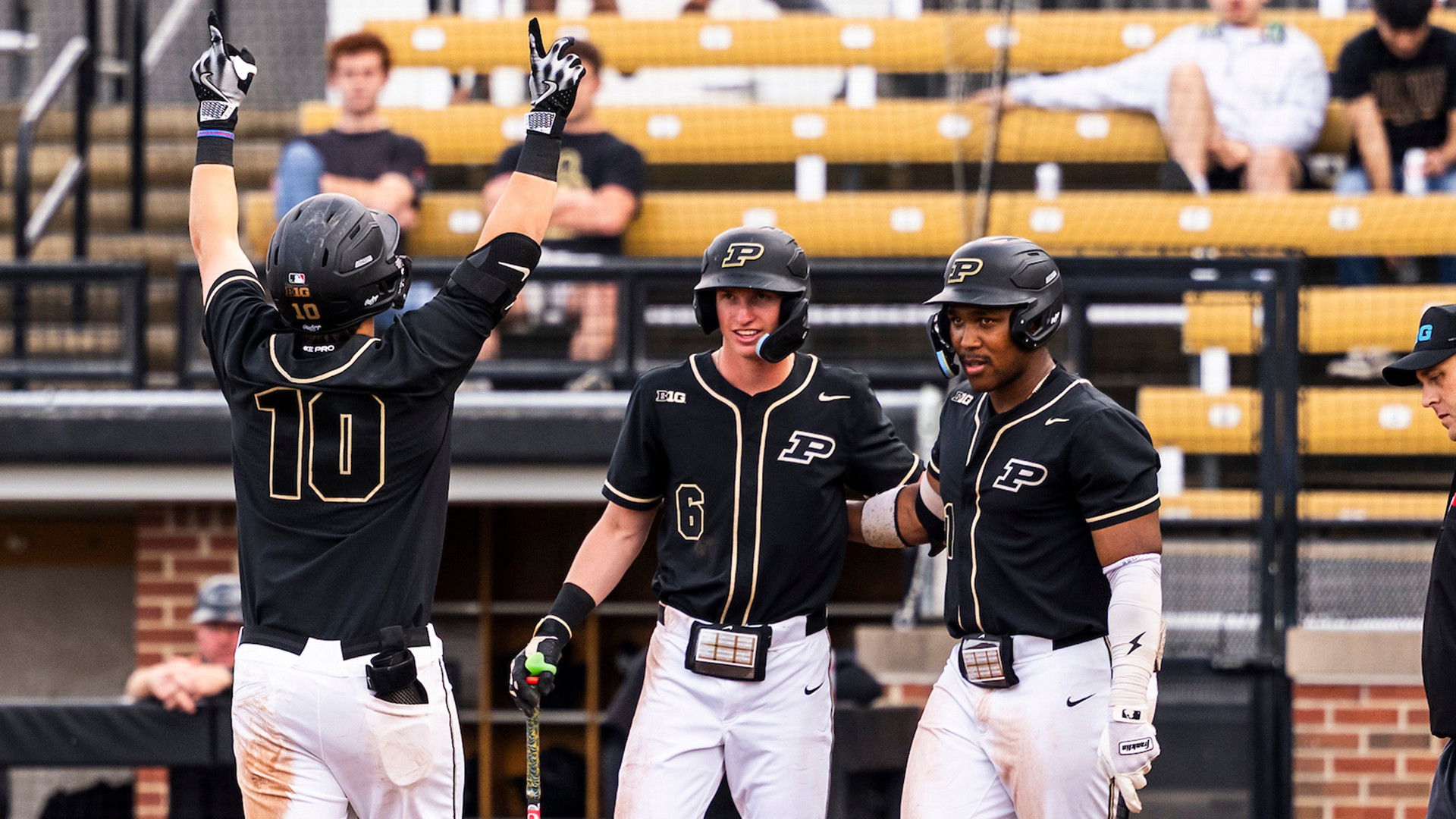 Baseball Erupts Early, Scores 17 in Home Win - Purdue Boilermakers ...